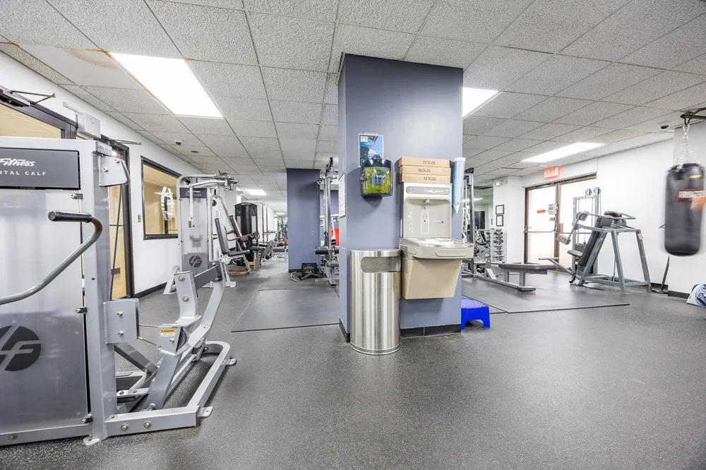 418 HARMON COVE TOWER Secaucus, NJ 07094