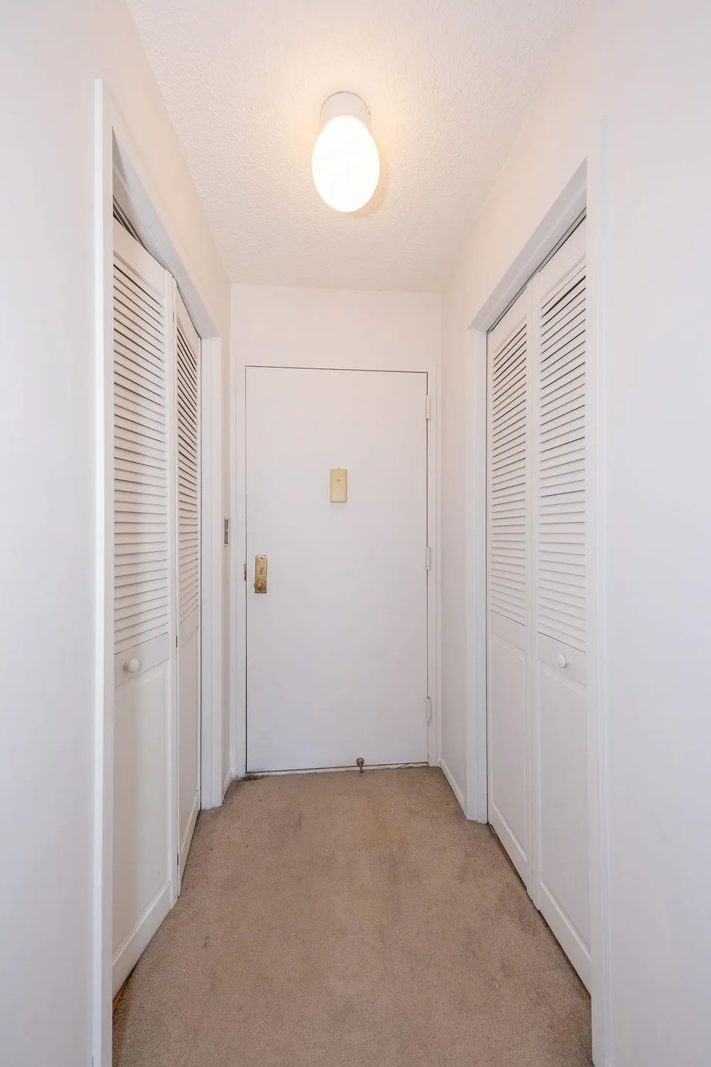 418 HARMON COVE TOWER Secaucus, NJ 07094