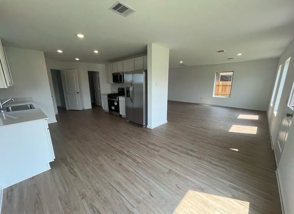 10910 Tawny Ridge Beasley, TX 77417