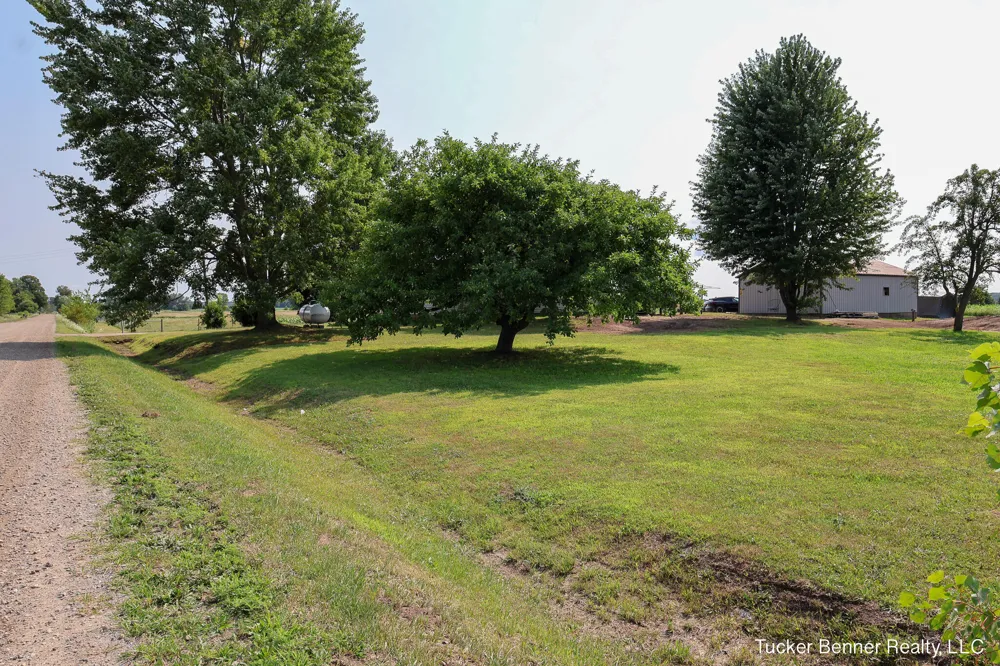 11309 Brickyard Road Holton, MI 49425