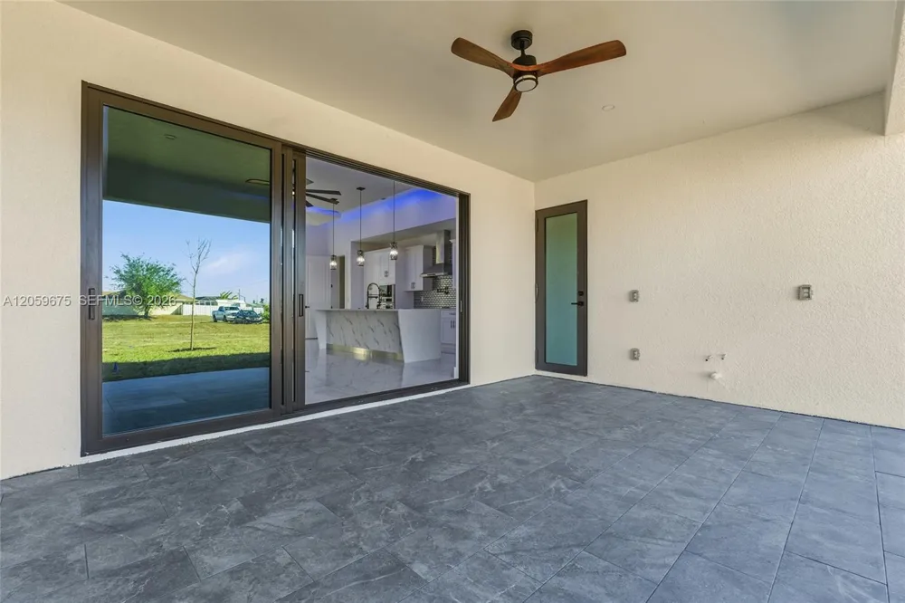 1430 6th pl Cape Coral, FL 33909