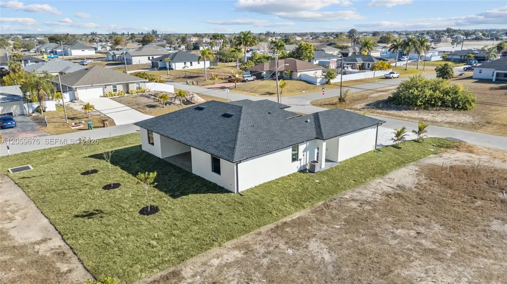 1430 6th pl Cape Coral, FL 33909