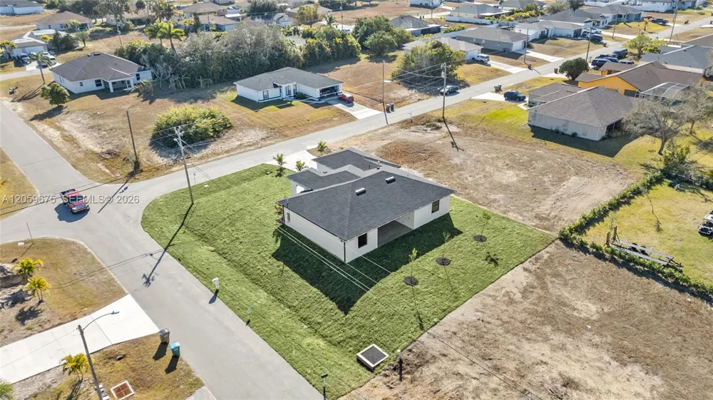 1430 6th pl Cape Coral, FL 33909