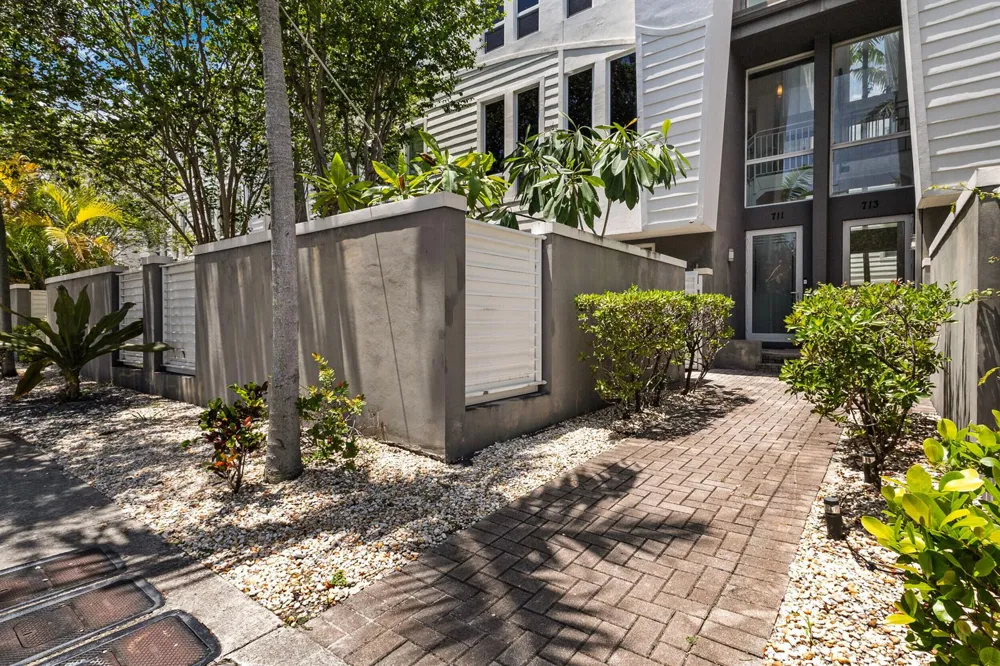 711 SE 16th Court Fort Lauderdale, FL 33316