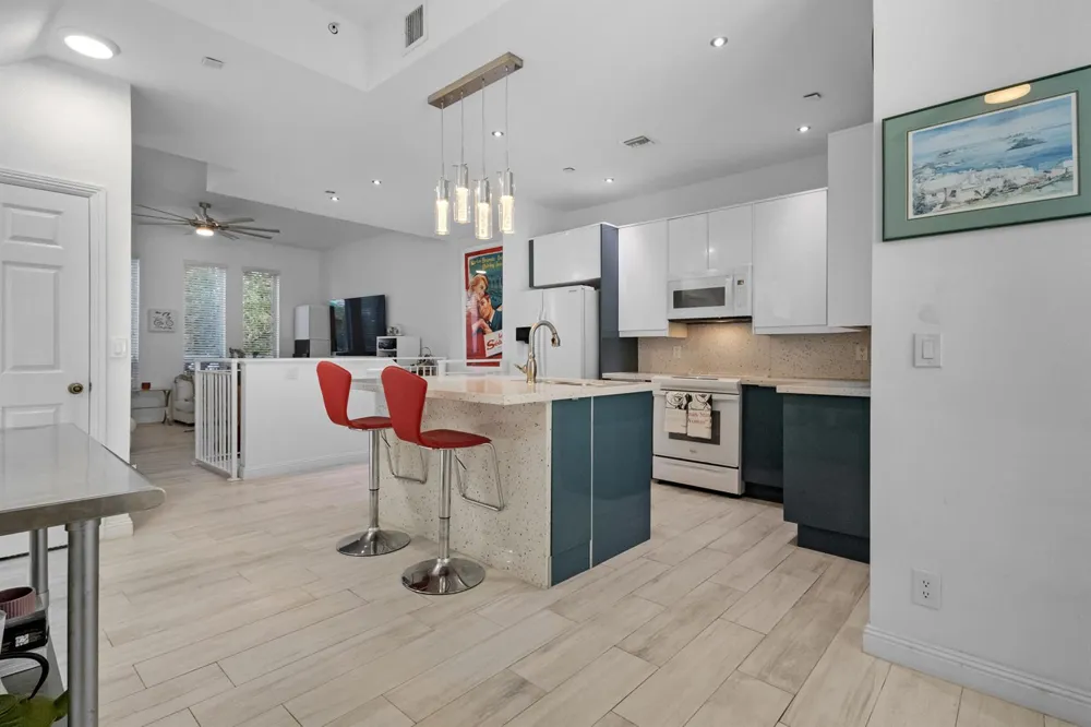 711 SE 16th Court Fort Lauderdale, FL 33316