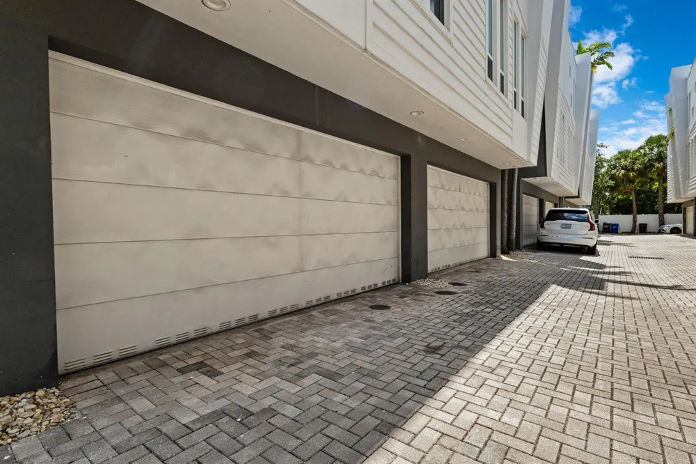 711 SE 16th Court Fort Lauderdale, FL 33316
