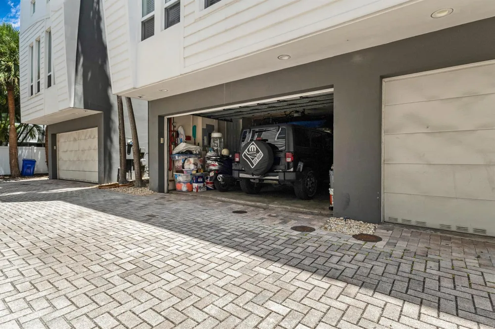 711 SE 16th Court Fort Lauderdale, FL 33316
