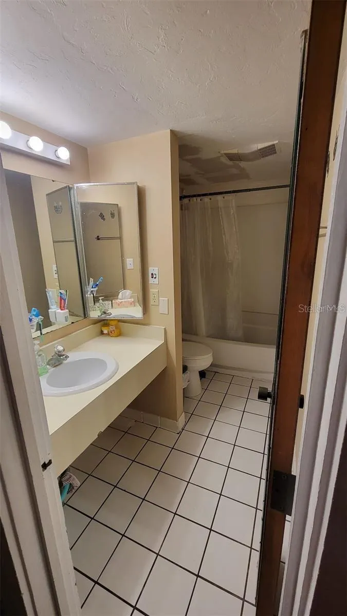 193 PALM VIEW COURT #3453/4 Haines City, FL 33844