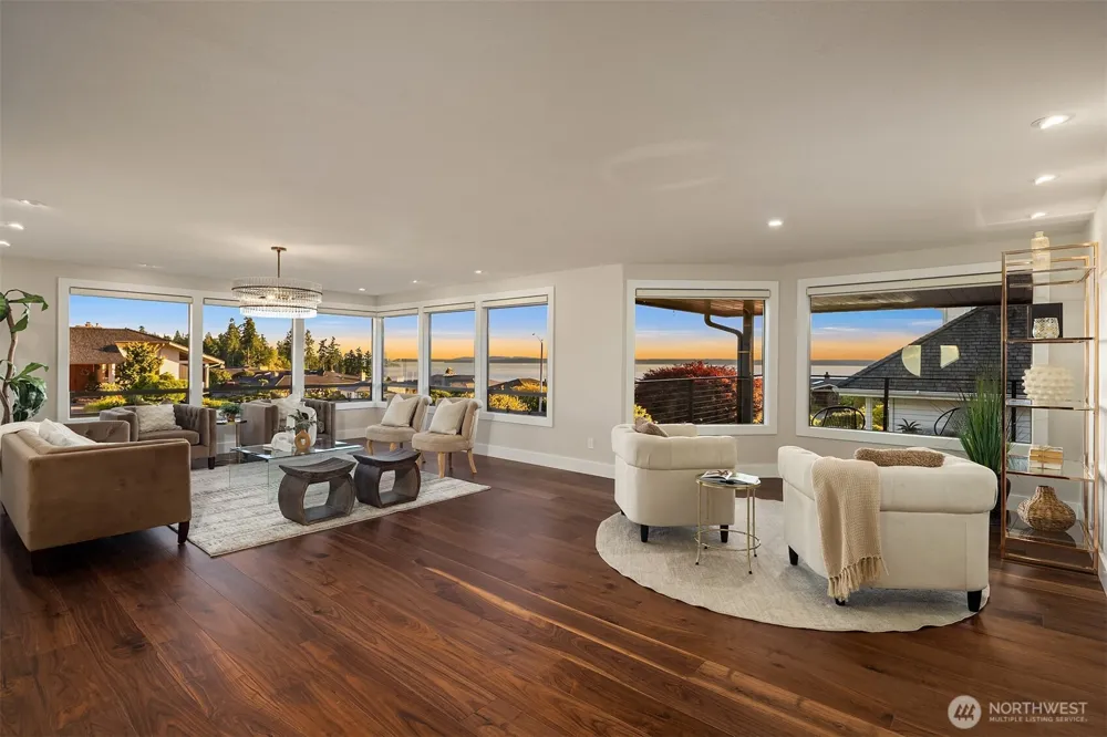 6613 136th Place SW Edmonds, WA 98026
