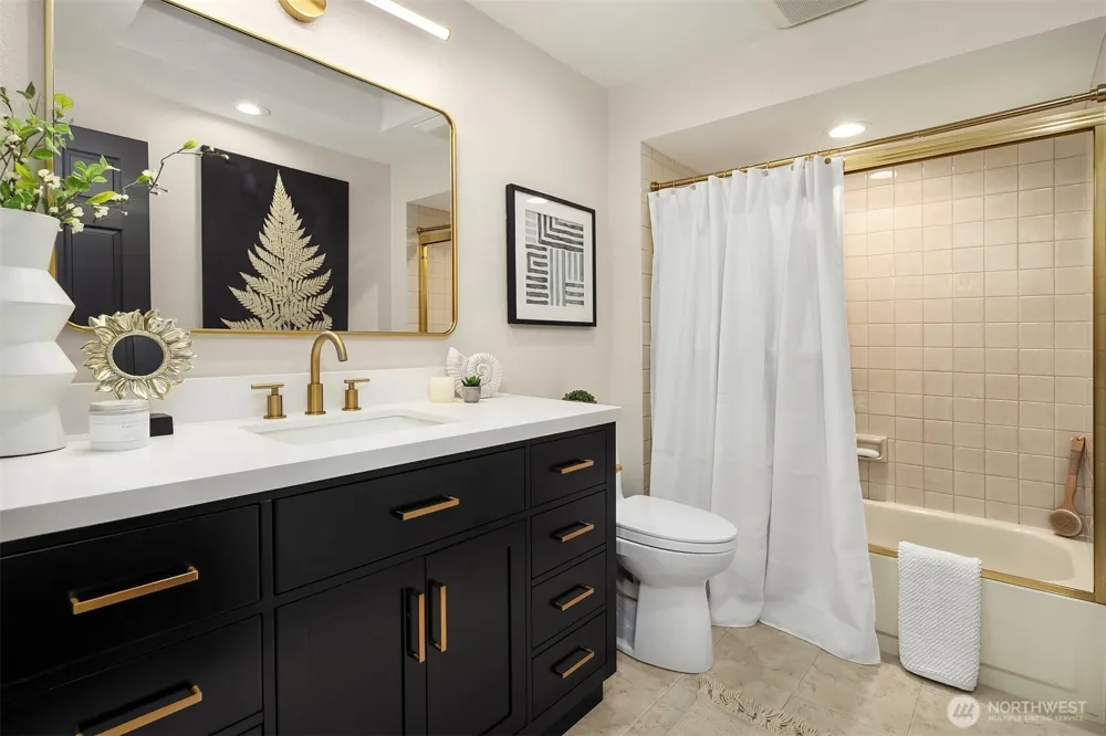 6613 136th Place SW Edmonds, WA 98026