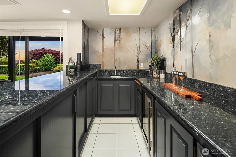 6613 136th Place SW Edmonds, WA 98026