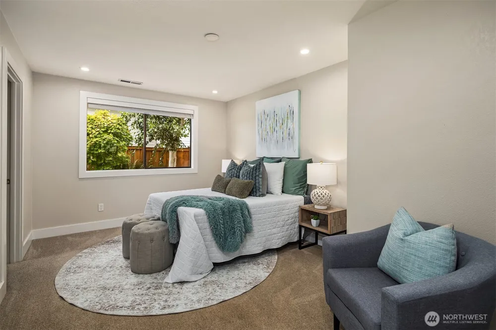 6613 136th Place SW Edmonds, WA 98026