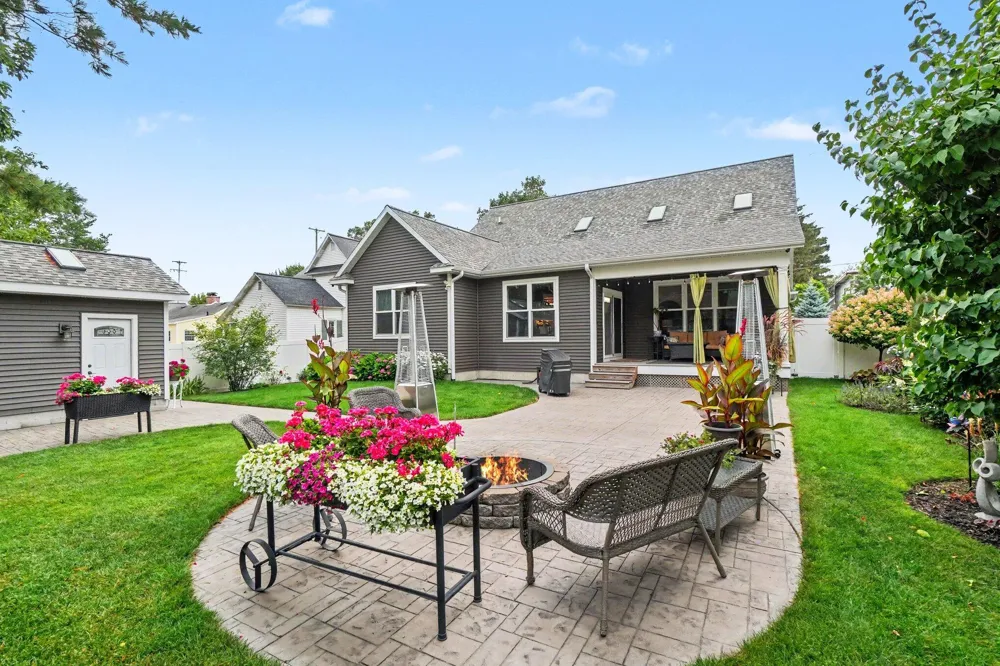 223 Prospect Street Spring Lake, MI 49456