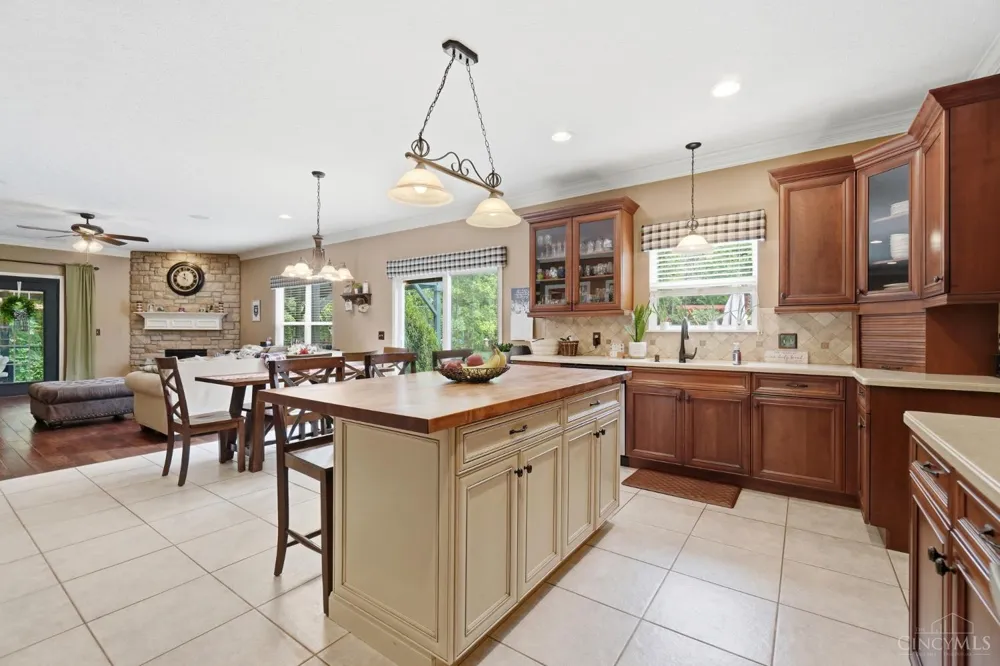 2248 Harlan Road Clearcreek, OH 45068