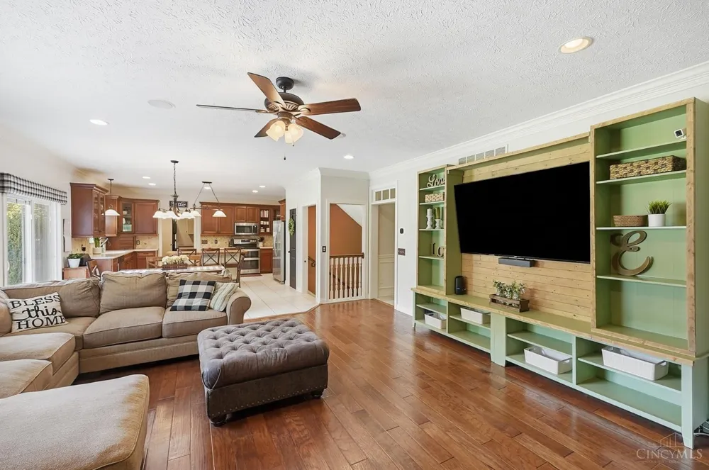 2248 Harlan Road Clearcreek, OH 45068