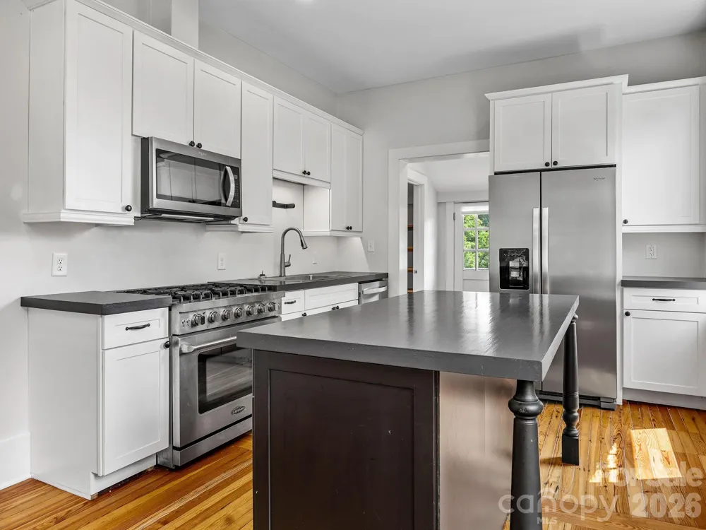 143 Broadway Avenue Tryon, NC 28782
