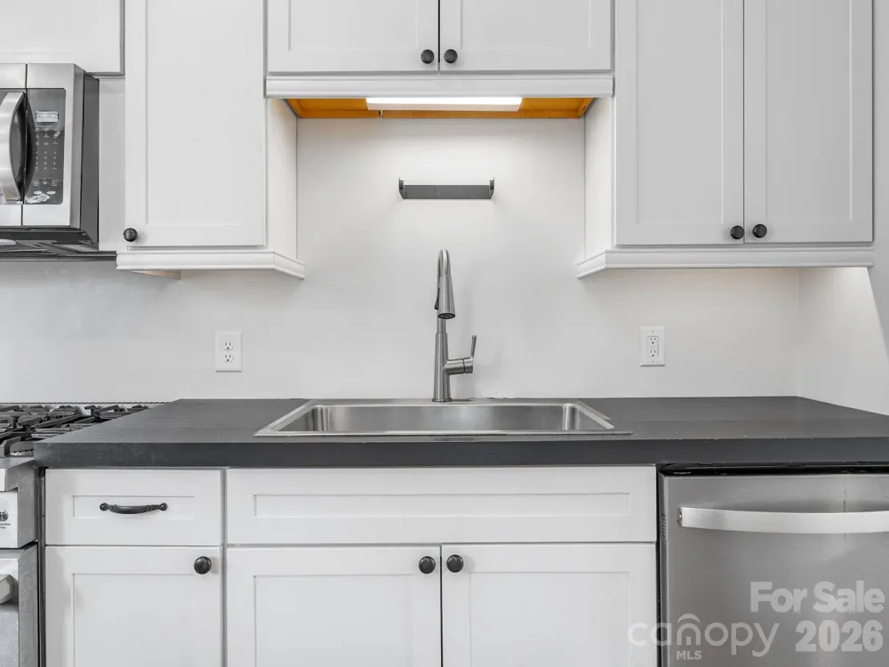 143 Broadway Avenue Tryon, NC 28782