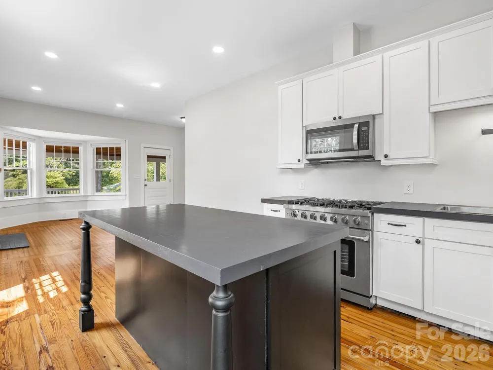 143 Broadway Avenue Tryon, NC 28782