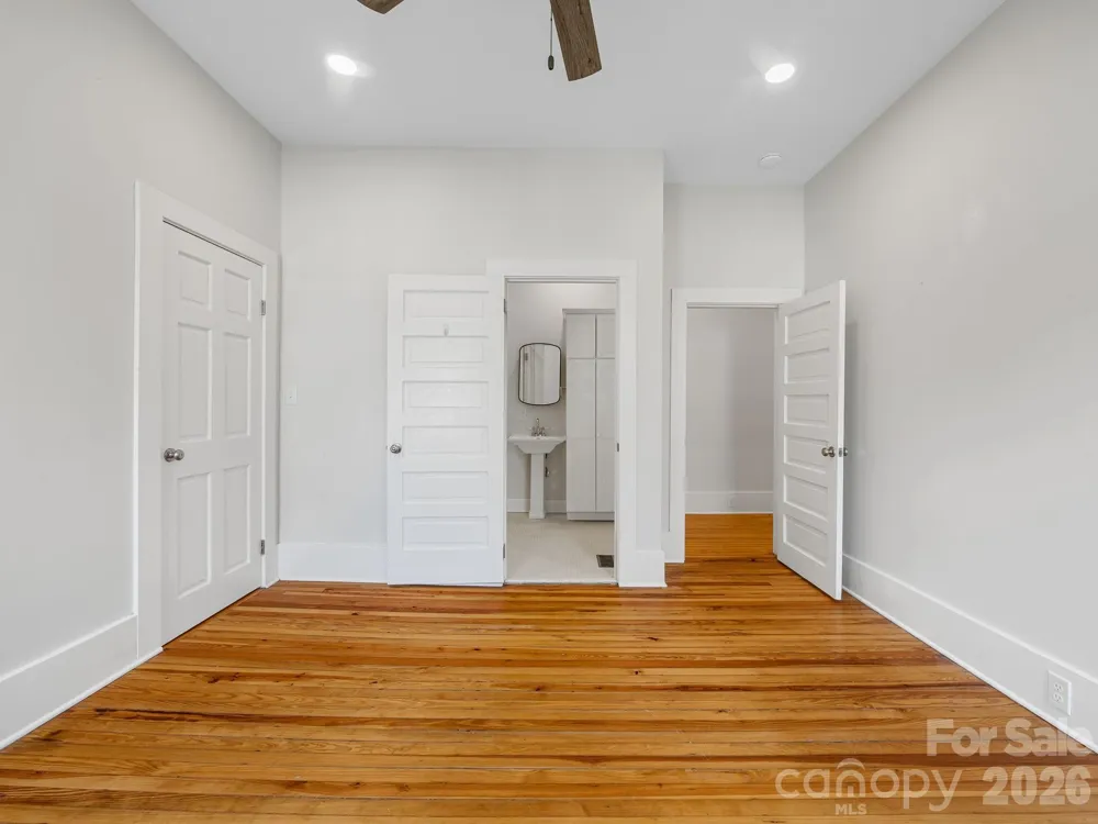 143 Broadway Avenue Tryon, NC 28782
