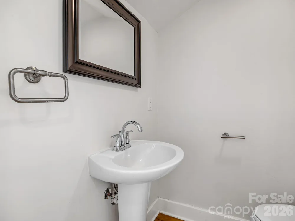 143 Broadway Avenue Tryon, NC 28782