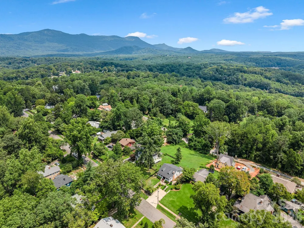 143 Broadway Avenue Tryon, NC 28782