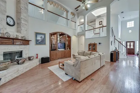 5701 Christy Lane