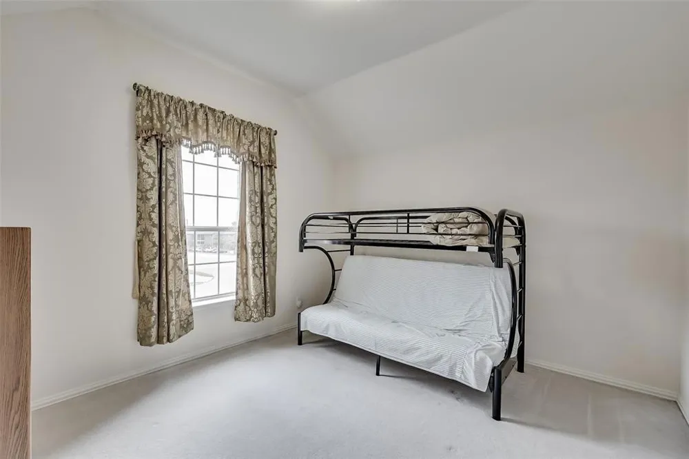 5701 Christy Lane Haltom City, TX 76137
