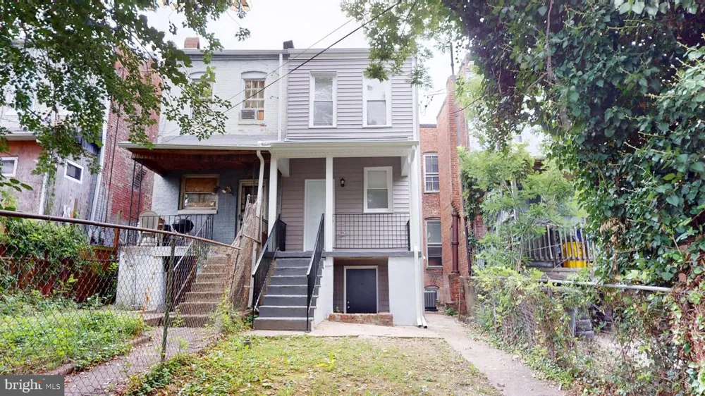 2931 CLIFTON AVENUE Baltimore, MD 21216