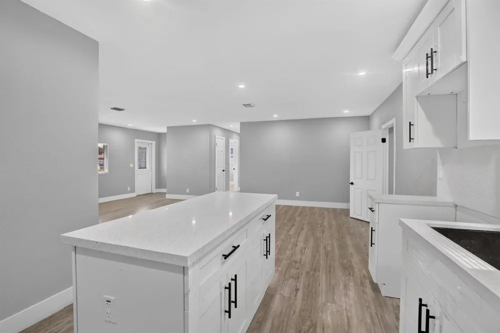 1111 SW 31ST AVENUE Fort Lauderdale, FL 33312