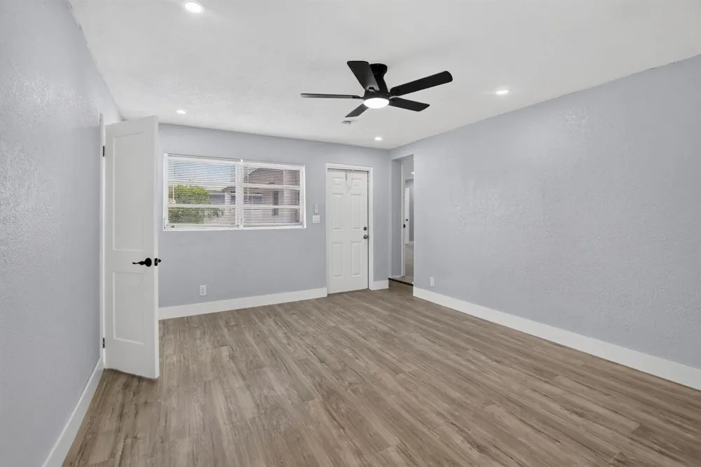 1111 SW 31ST AVENUE Fort Lauderdale, FL 33312