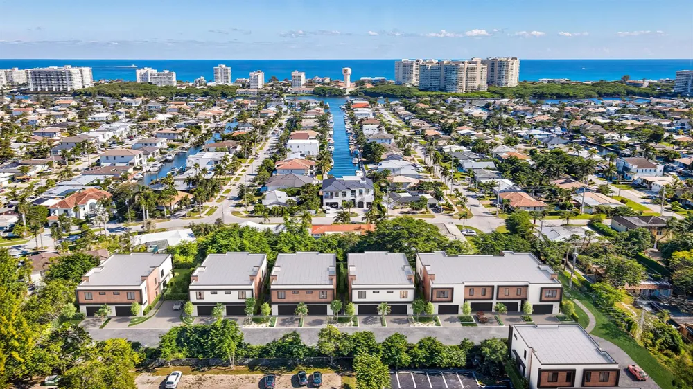 6815 NE Briskel Pointe Drive Boca Raton, FL 33487