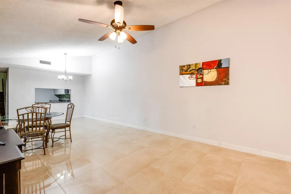 4245 S Landar Drive #4245 Lake Worth, FL 33463
