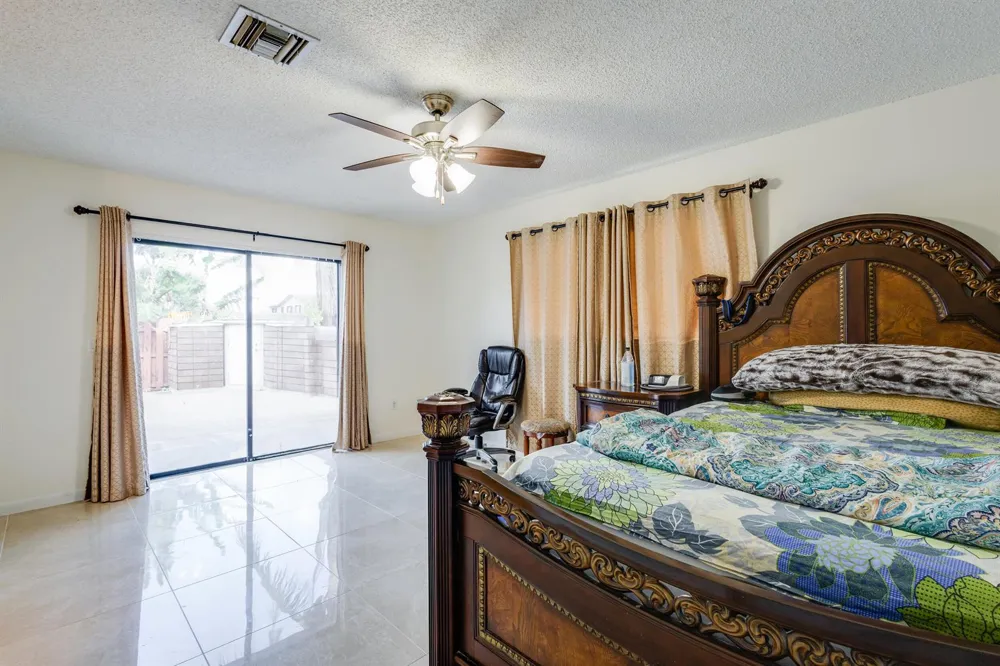 4245 S Landar Drive #4245 Lake Worth, FL 33463