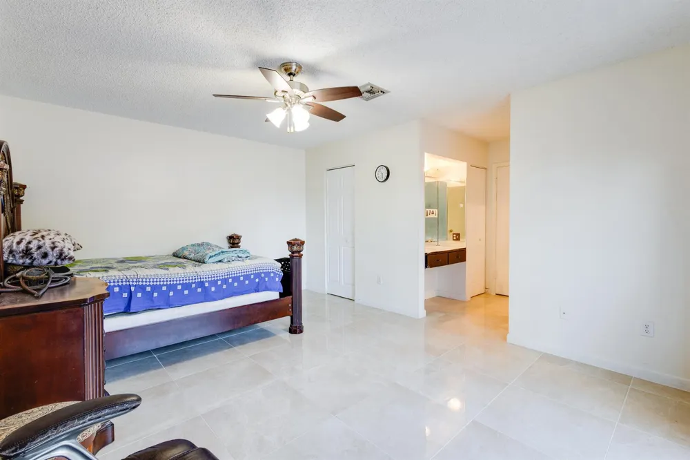 4245 S Landar Drive #4245 Lake Worth, FL 33463