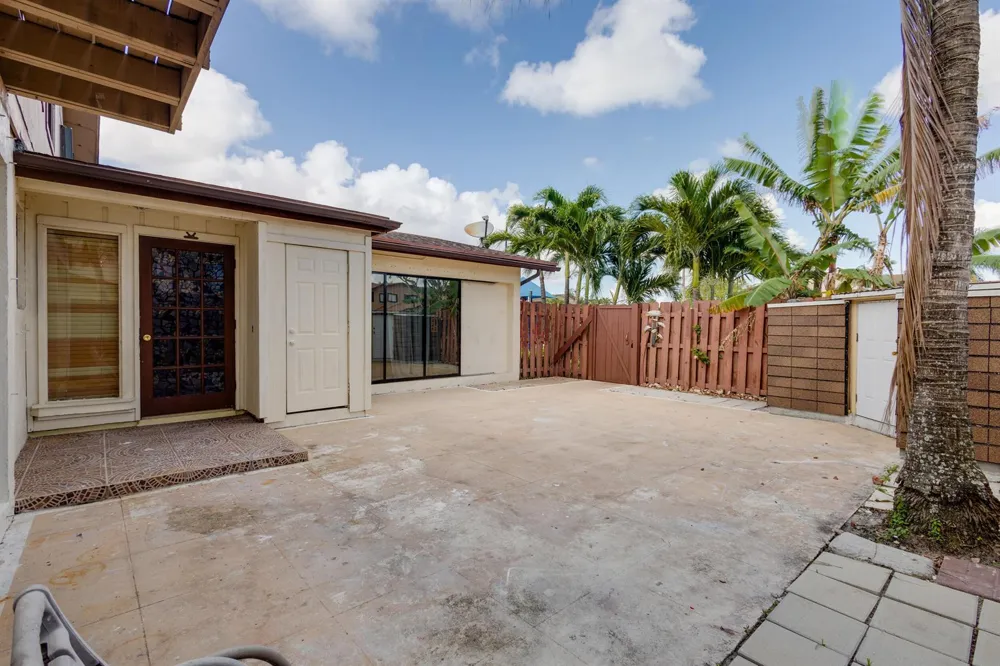 4245 S Landar Drive #4245 Lake Worth, FL 33463
