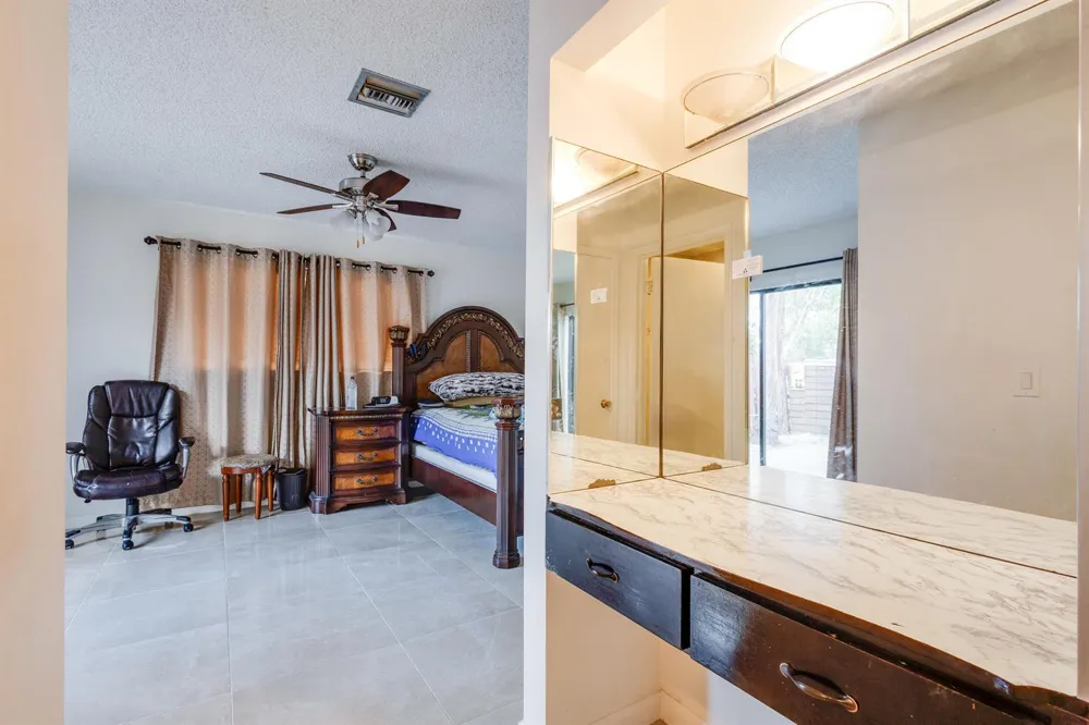 4245 S Landar Drive #4245 Lake Worth, FL 33463