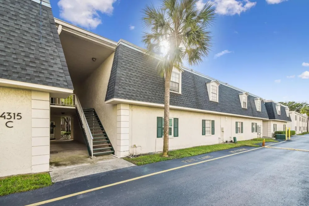 4335 AEGEAN DRIVE #108A Tampa, FL 33611