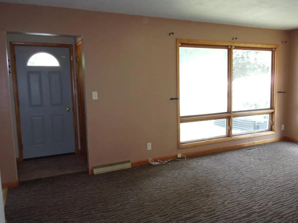 218 E 2nd Street Blue Earth, MN 56013