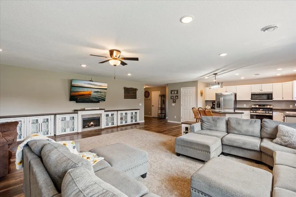 10505 Kinder Corners Brainerd, MN 56401