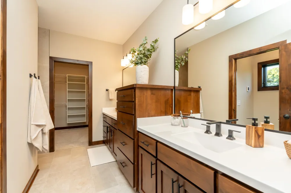 19739 Tayjules Way Jordan, MN 55352