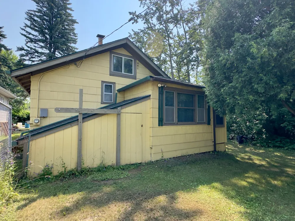 421 S 69th Avenue W Duluth, MN 55807