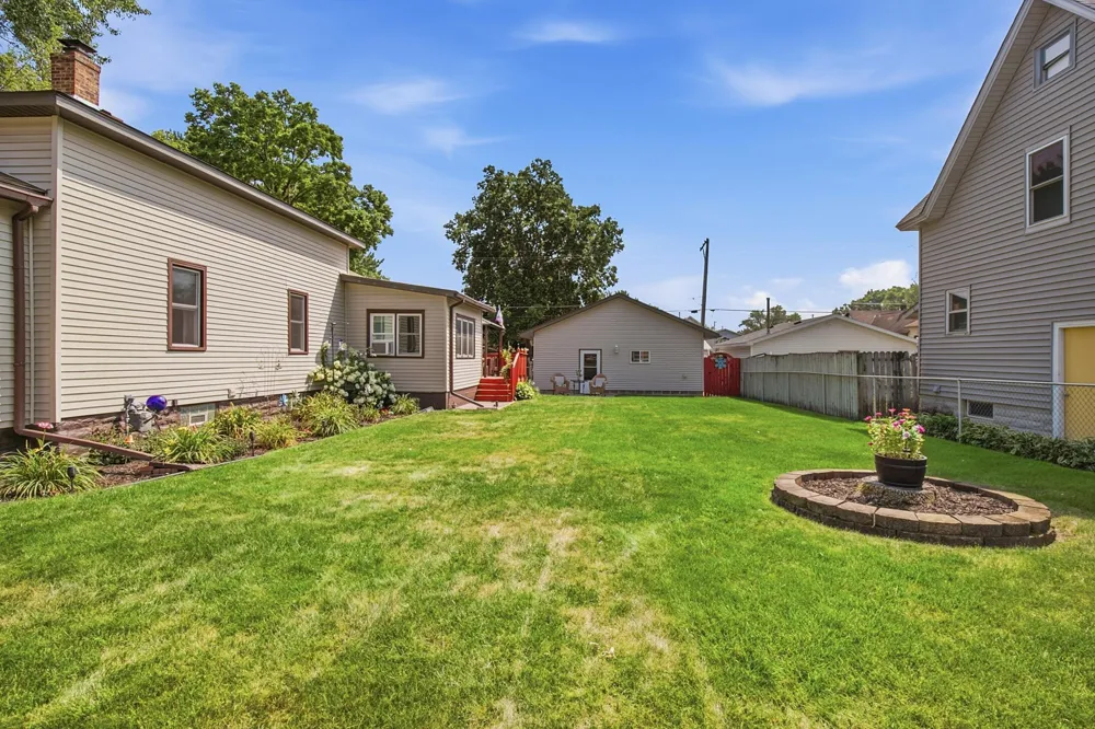 125 3rd Avenue S South Saint Paul, MN 55075