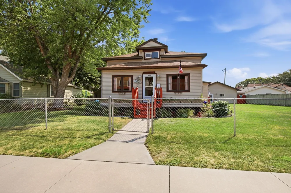 125 3rd Avenue S South Saint Paul, MN 55075