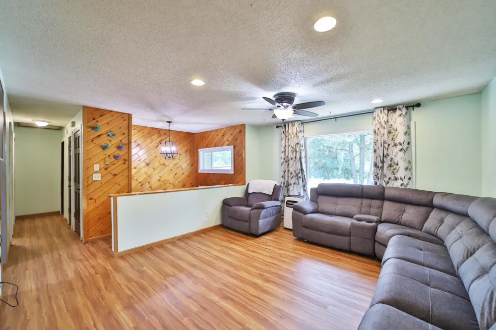 9774 Wise Road Brainerd, MN 56401