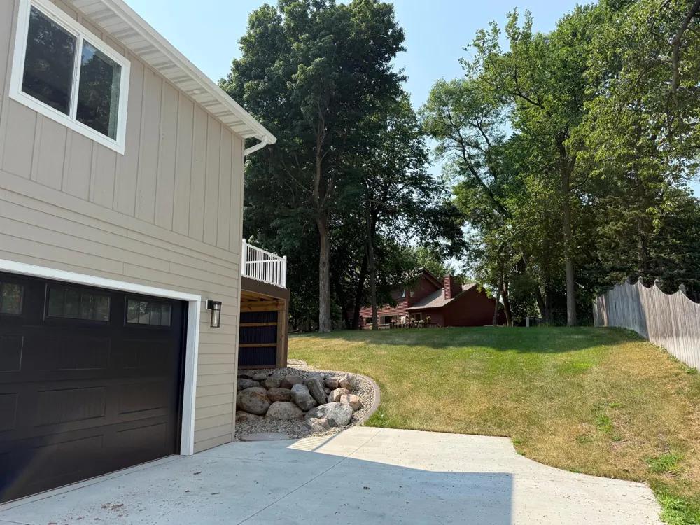 1084 W Lake Drive Detroit Lakes, MN 56501