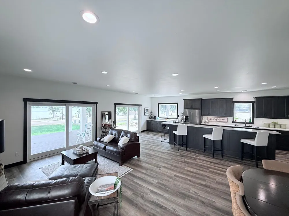 1084 W Lake Drive Detroit Lakes, MN 56501