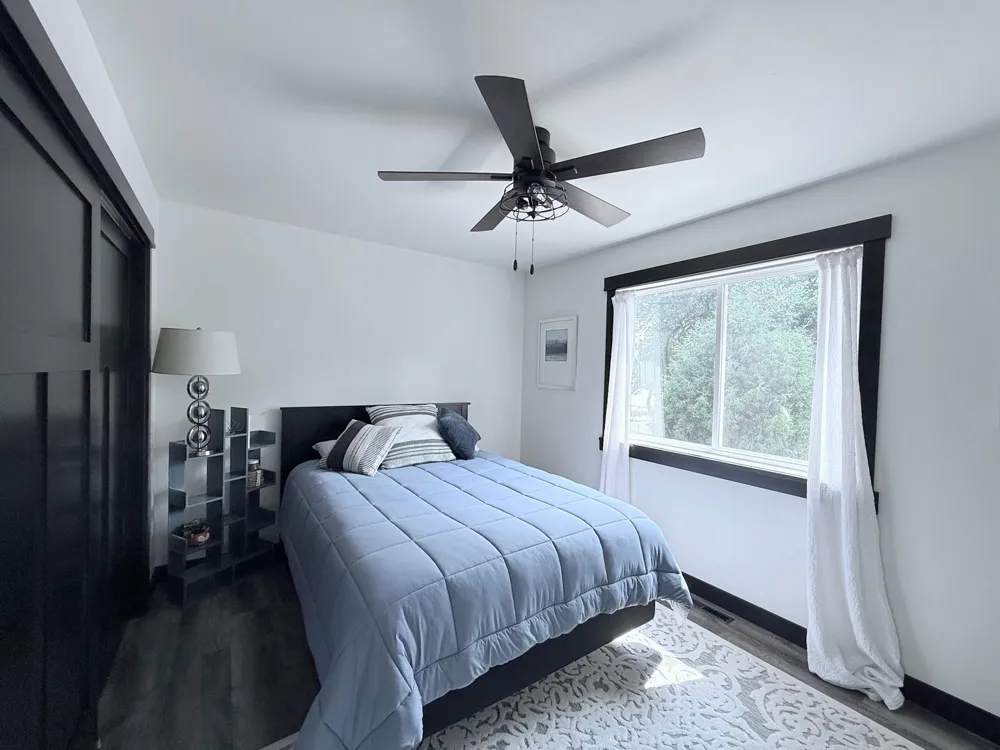 1084 W Lake Drive Detroit Lakes, MN 56501