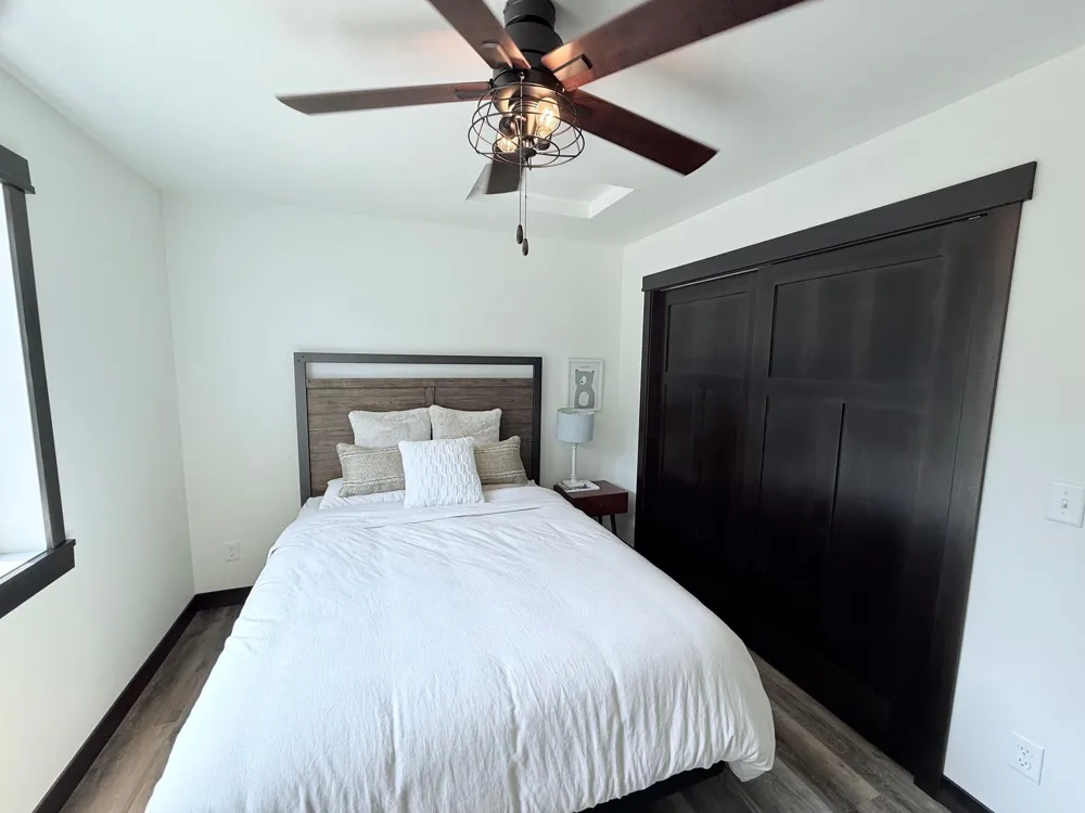 1084 W Lake Drive Detroit Lakes, MN 56501