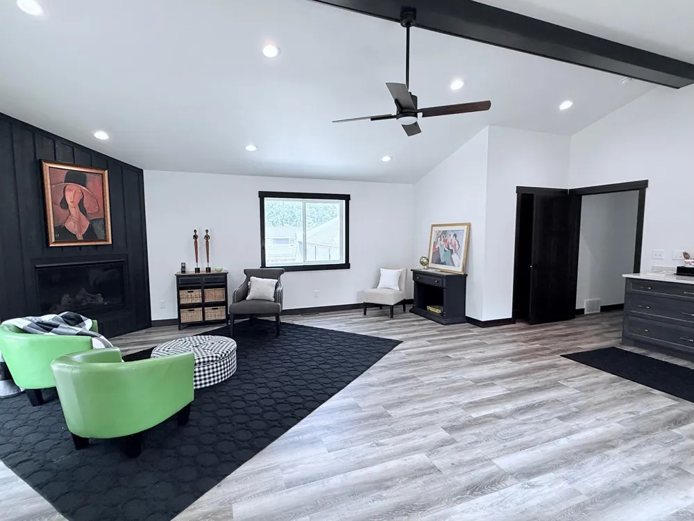1084 W Lake Drive Detroit Lakes, MN 56501