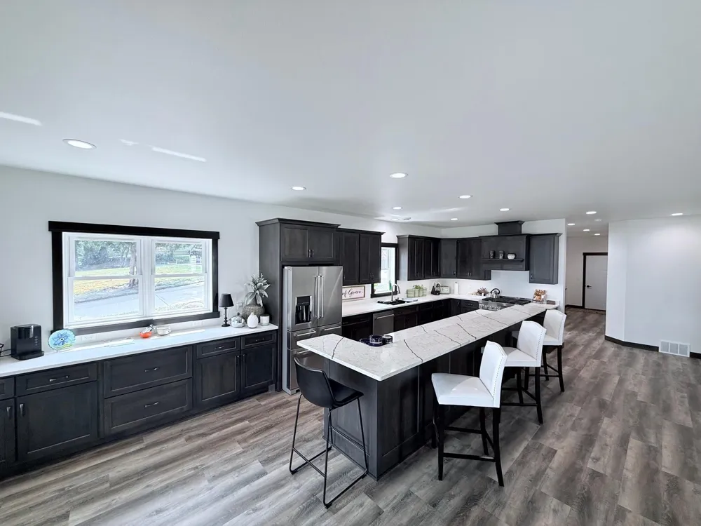 1084 W Lake Drive Detroit Lakes, MN 56501